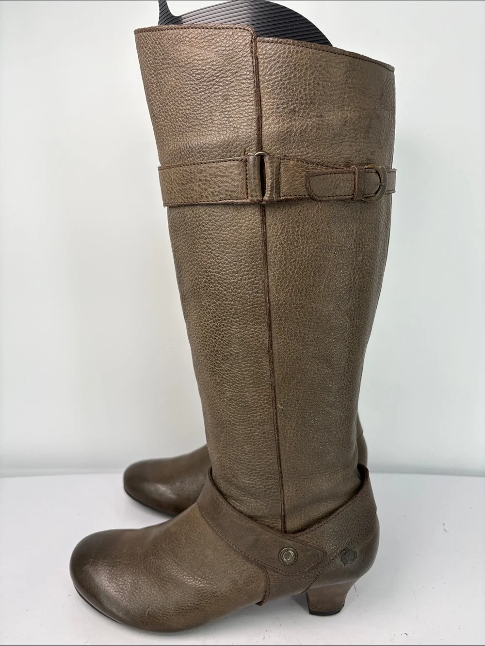🦊 Born  Brown pebbled, leather tall to-the-Knee Leather Boots
